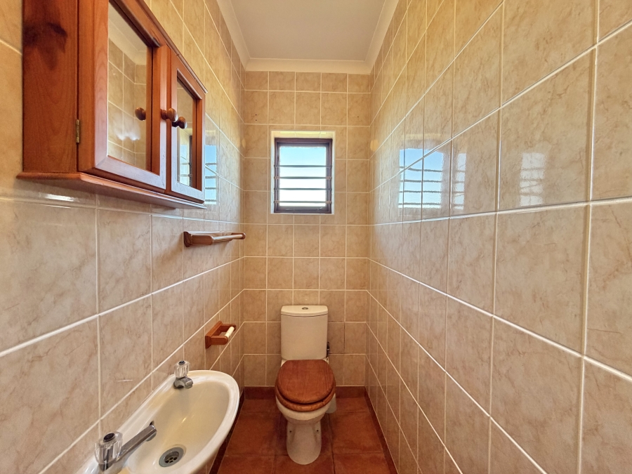 4 Bedroom Property for Sale in Noorsekloof Eastern Cape